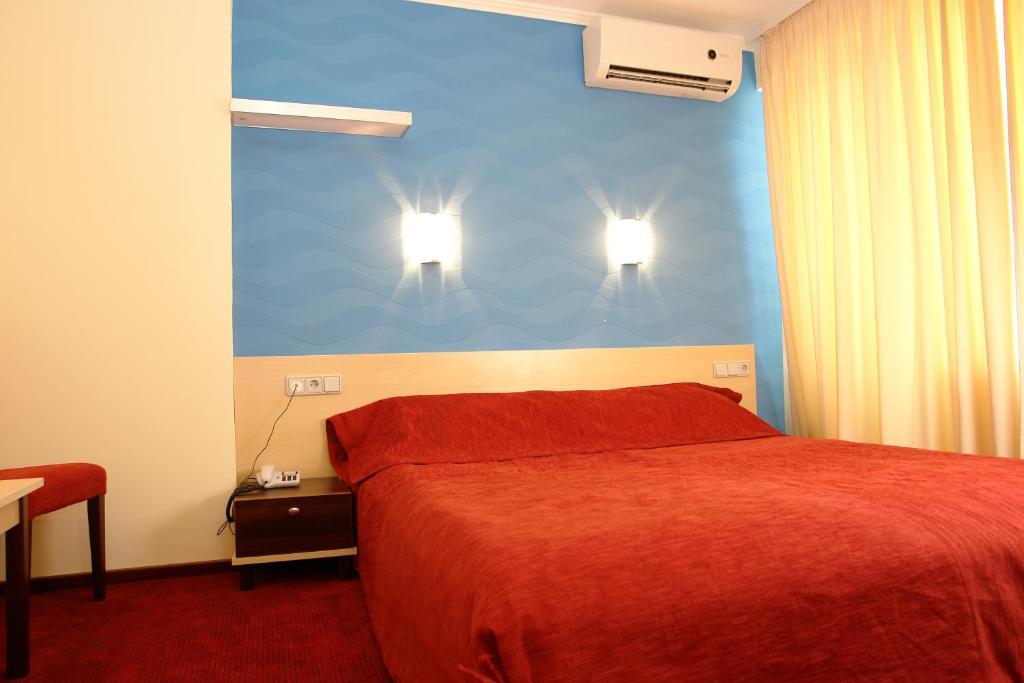 7 Days Hotel Kamyanets-Podilskyi Chambre photo