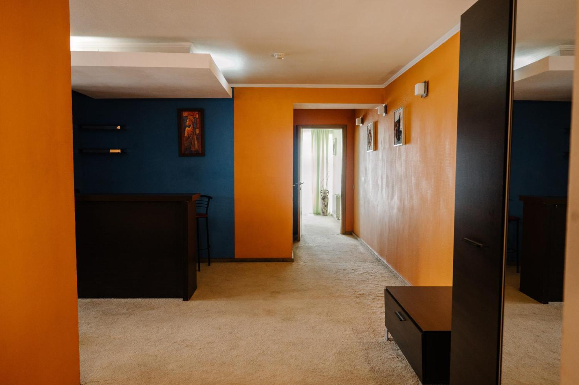 7 Days Hotel Kamyanets-Podilskyi Extérieur photo